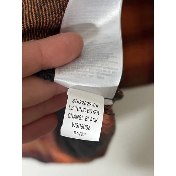 NWT Old Navy Swifty Evermore Plaid Button Up Shirt Size Medium Flannel - Picture 6 of 7